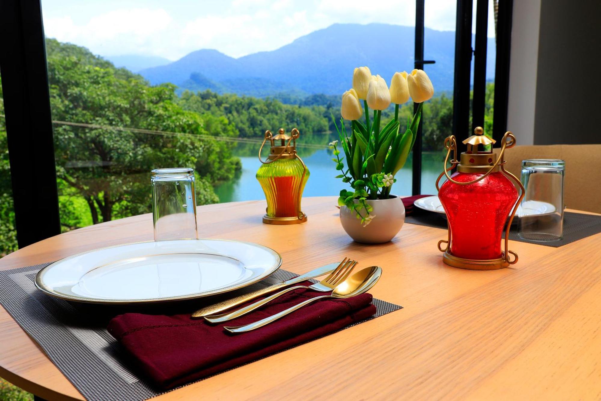 Serene Aqua Hills Kozhikode Hotel Mennanyam Exterior foto