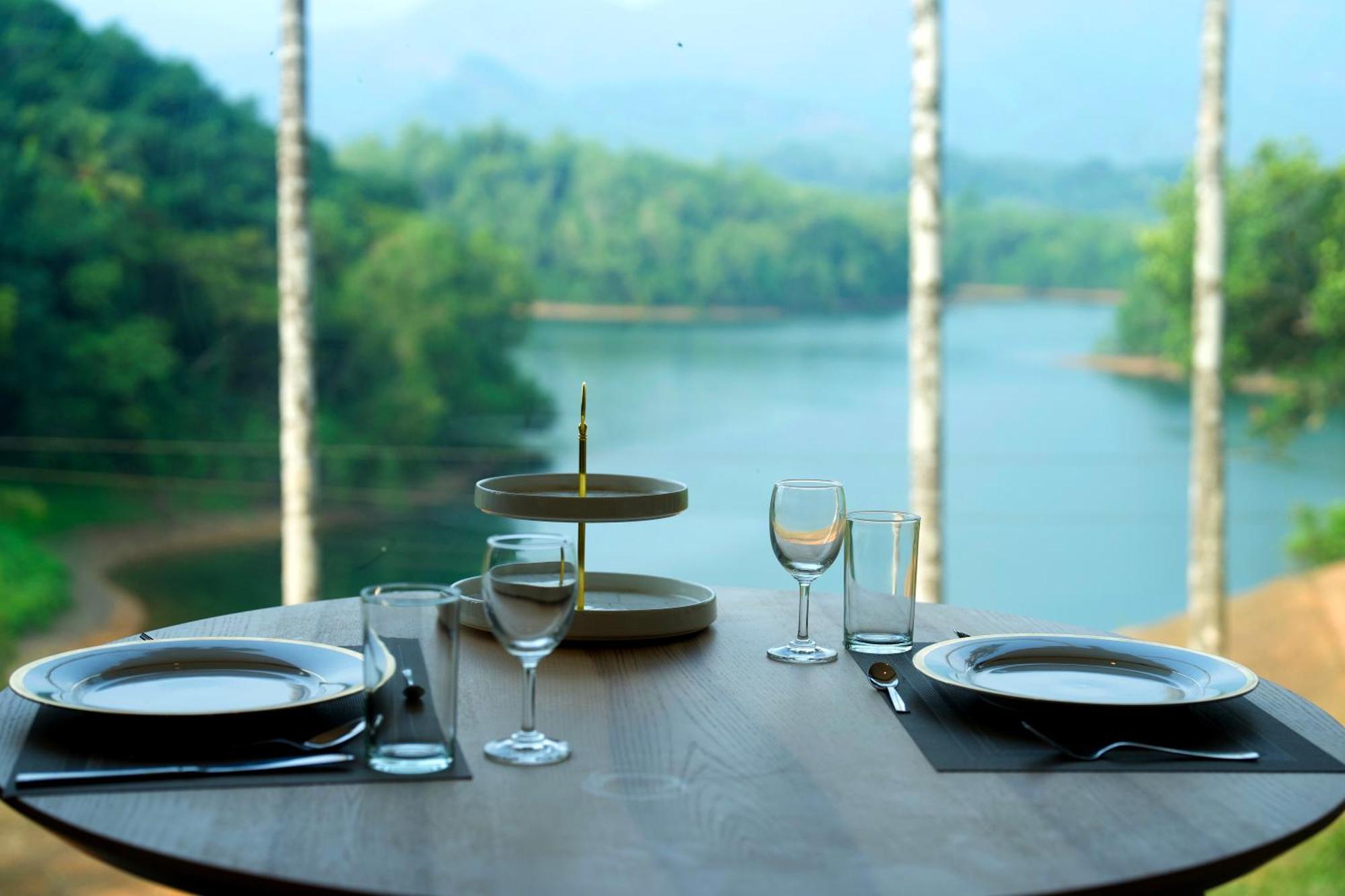 Serene Aqua Hills Kozhikode Hotel Mennanyam Exterior foto