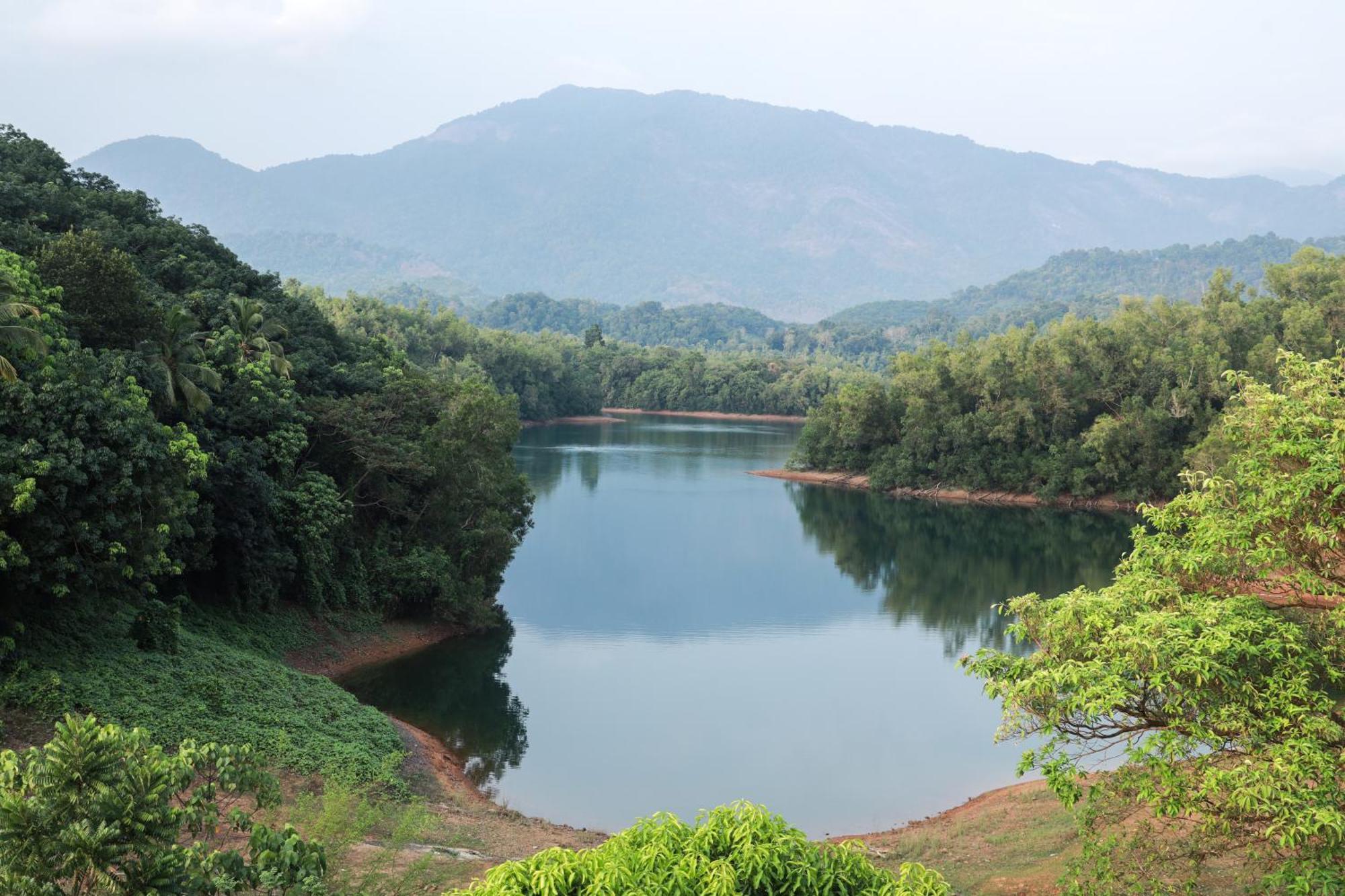 Serene Aqua Hills Kozhikode Hotel Mennanyam Exterior foto